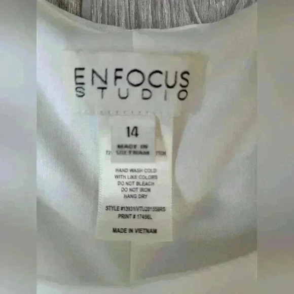 Enfocus Studio dress in  size 14  made of 100% polyester. - Picture 3 of 6